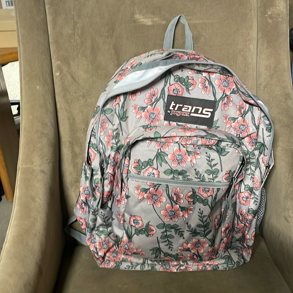 Trans by Jansport floral backpack! So cute, in great shape.